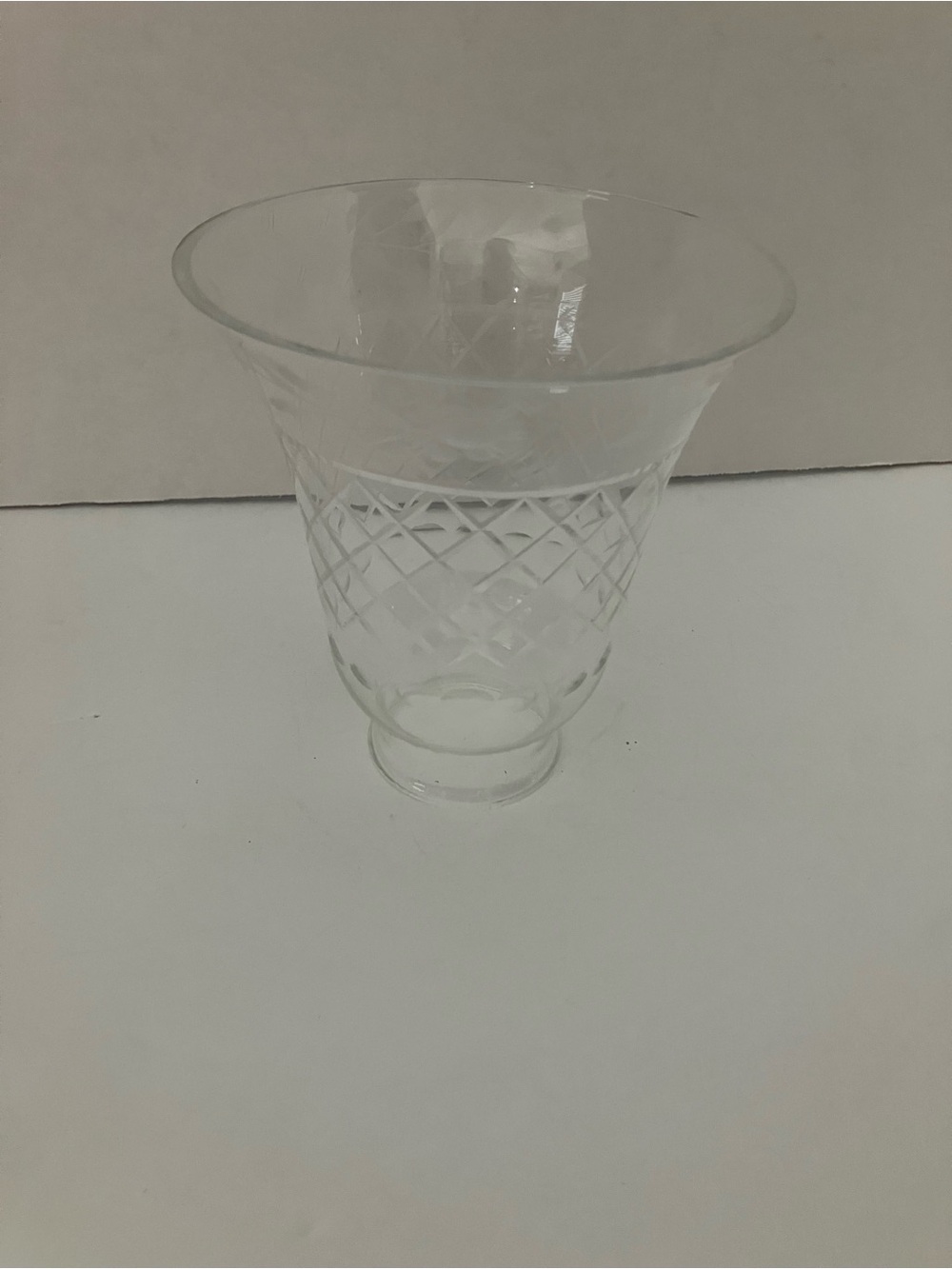 Vintage Clear Diamond Cut Crystal   Chimney Shade